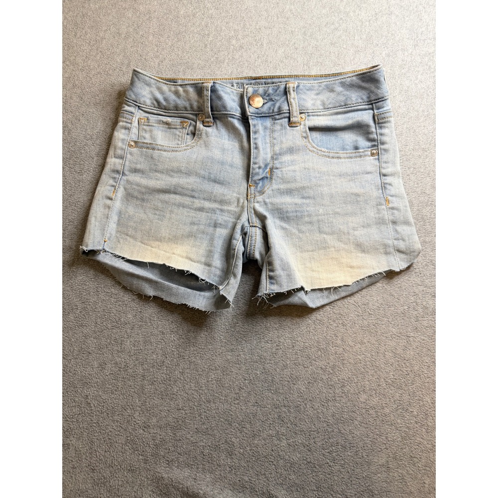 American Eagle Super Stretch Midi Denim Shorts Light Wash Raw Hem Womens Size 4